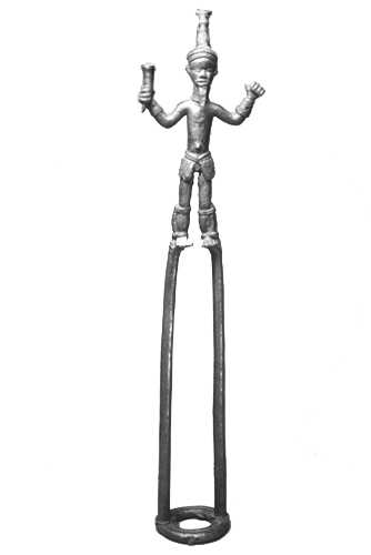 Liberia Ldamie brass figure Figure 013012 Duahn Yibay brass caster brass casting / male figure on stiltss