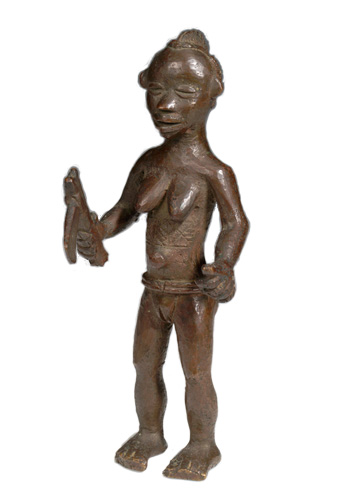 Figure 002001; Ldamie brass caster brass casting Dan Gio 
				people / Liberia; female figure with axe; collected before 1935 by Sidney De La Rue; brass; 9 1/16 in. (22.7 cm); American                                 Museum of 
				Natural History; Gift of Sidney De La Rue; No.  90.2/ 3385