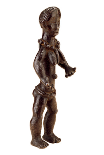 Liberia Ldamie brass figure Figure 006001; Ldamie brass caster brass castng Dan Gio
people / Liberia; female figure with leopard tooth necklace; collected by George Harley before 1940; brass; 7 1/4 in. (18.4 cm); National Museum
of African Art; Gift of Eliot Elisofon; No. 73-7-111