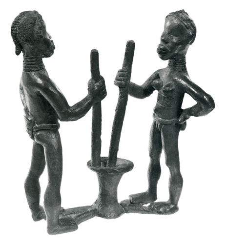 Liberia Ldamie brass figure Figure 010001; Ldamie brass caster brass casting Dan Gio people / Liberia; female figures
pounding rice; ca. 1920-1950; brass; 6 11/16 in. (17 cm); Phoebe A. Hearst Museum of Anthropology; No.